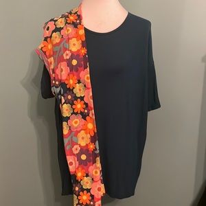 XXS LuLaRoe Irma top and OS leggings